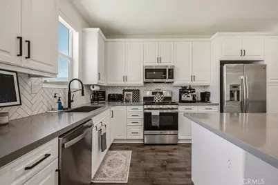 11767 Trailwood Court, Corona, CA 92883 - Photo 17