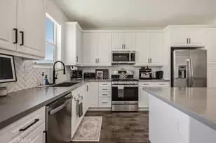 11767 Trailwood Ct, Corona, CA 92883 - Photo 13