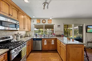 1057 Saint James Ct, San Dimas, CA 91773 - Photo 7