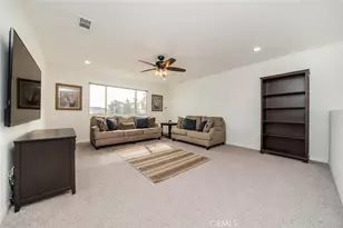 32813 Oakland, Winchester, CA 92596 - Photo 17