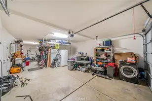 32813 Oakland, Winchester, CA 92596 - Photo 11