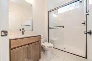 32813 Oakland, Winchester, CA 92596 - Photo 13