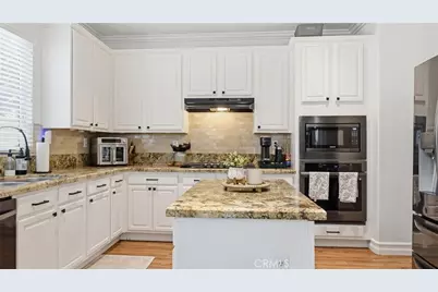 6067 Cone Peak, Fontana, CA 92336 - Photo 11