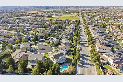 6067 Cone Peak, Fontana, CA 92336 - Photo 55