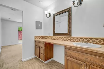 12005 Miranda, Valley Village, CA 91607 - Photo 11