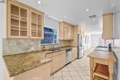 12005 Miranda, Valley Village, CA 91607 - Photo 5