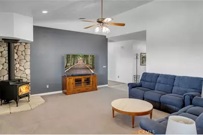 8727 Wintergreen, Pinon Hills, CA 92372 - Photo 5