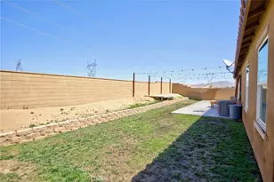 15826 Wyburn Ln, Victorville, CA 92394 - Photo 25