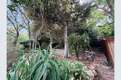 1616 Redcliff, Los Angeles, CA 90026 - Photo 31