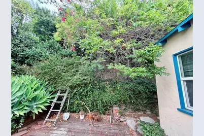 1616 Redcliff, Los Angeles, CA 90026 - Photo 27