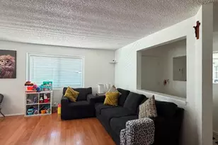 26964 Flo Ln, Canyon Country, CA 91351 - Photo 5