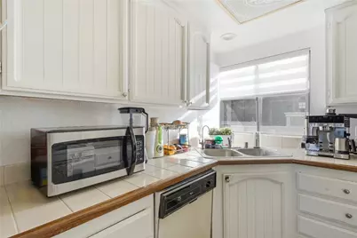 125 W South #218, Anaheim, CA 92805 - Photo 9