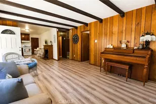 23013 Oak Ln, Crestline, CA 92325 - Photo 9