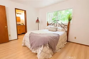 23013 Oak Ln, Crestline, CA 92325 - Photo 19