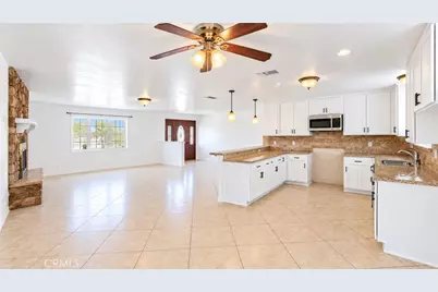 15939 Mojave, Hesperia, CA 92345 - Photo 1