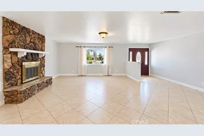 15939 Mojave, Hesperia, CA 92345 - Photo 9