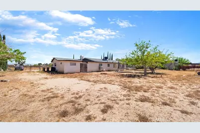 15939 Mojave, Hesperia, CA 92345 - Photo 7