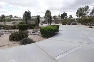 15201 Pocahantas, Apple Valley, CA 92307 - Photo 3