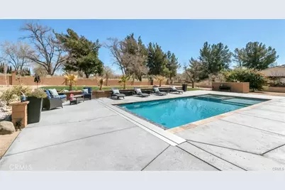 15201 Pocahantas, Apple Valley, CA 92307 - Photo 33