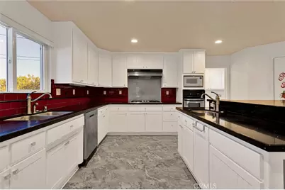 18663 Mojave Street, Hesperia, CA 92345 - Photo 11