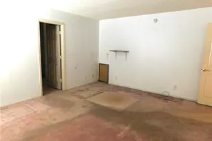 21864 Garibaldi, California City, CA 93505 - Photo 15