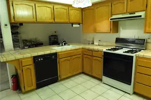 21864 Garibaldi, California City, CA 93505 - Photo 5