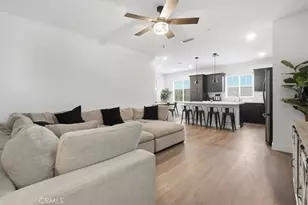 16061 Narni Ln, Fontana, CA 92336 - Photo 9