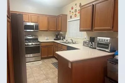 15993 Carmelia Drive, Victorville, CA 92394 - Photo 5