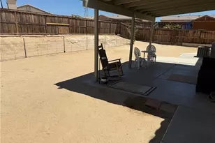 15993 Carmelia Dr, Victorville, CA 92394 - Photo 21