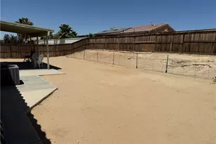 15993 Carmelia Dr, Victorville, CA 92394 - Photo 19