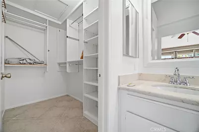 8 Magellan Aisle, Irvine, CA 92620 - Photo 17