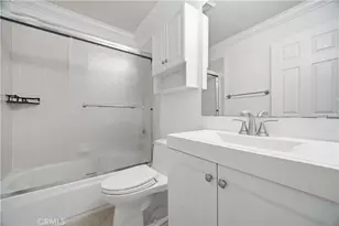 8 Magellan Aisle, Irvine, CA 92620 - Photo 15
