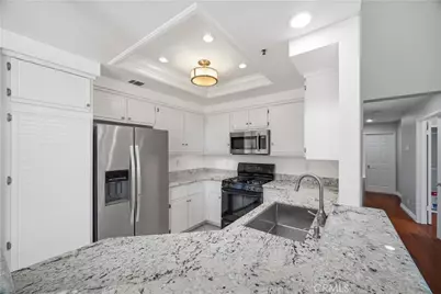 8 Magellan Aisle, Irvine, CA 92620 - Photo 13