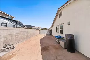 16339 Basswood Ln, Fontana, CA 92336 - Photo 43