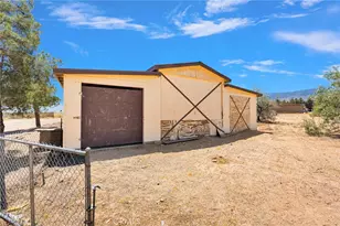 10055 Baker Rd, Lucerne Valley, CA 92356 - Photo 21