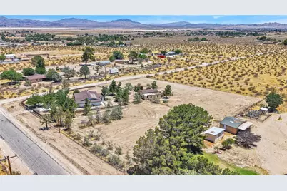 10055 Baker Rd, Lucerne Valley, CA 92356 - Photo 41
