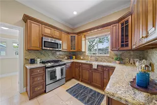560 N 2nd Ave, Upland, CA 91786 - Photo 17