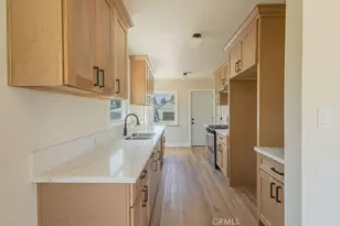 2946 N Sierra Way, San Bernardino, CA 92405 - Photo 7