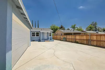 2946 N Sierra Way, San Bernardino, CA 92405 - Photo 23