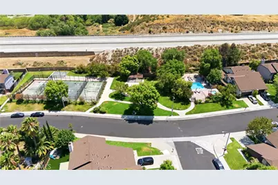 28296 Bockdale Avenue, Canyon Country, CA 91387 - Photo 35