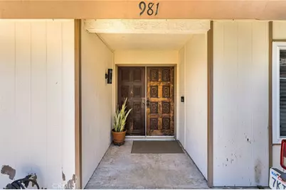981 Serfas Club, Corona, CA 92882 - Photo 5
