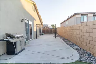 13502 Bentwood, Oak Hills, CA 92344 - Photo 33