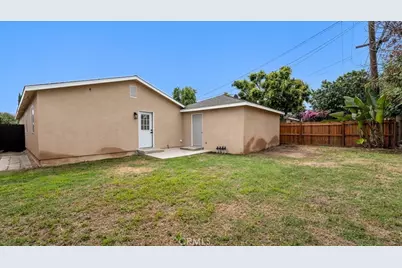 2409 Pepperwood Avenue, Long Beach, CA 90815 - Photo 37