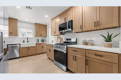 2409 Pepperwood Avenue, Long Beach, CA 90815 - Photo 13