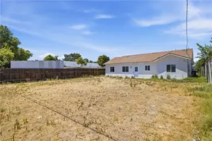 805 Lawson, Bakersfield, CA 93307 - Photo 27