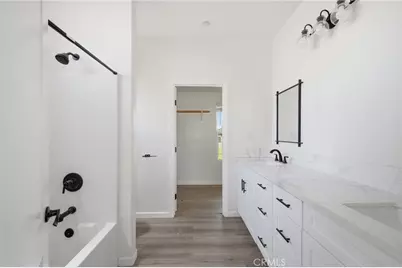 805 Lawson, Bakersfield, CA 93307 - Photo 17