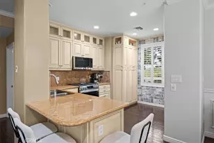 3160 Watermarke, Irvine, CA 92612 - Photo 11