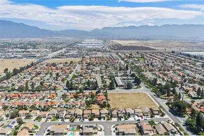 17044 Cerritos, Fontana, CA 92336 - Photo 43