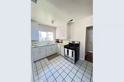 558 E Bonnie Brae Court, Ontario, CA 91764 - Photo 7