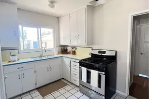 558 E Bonnie Brae Ct, Ontario, CA 91764 - Photo 7